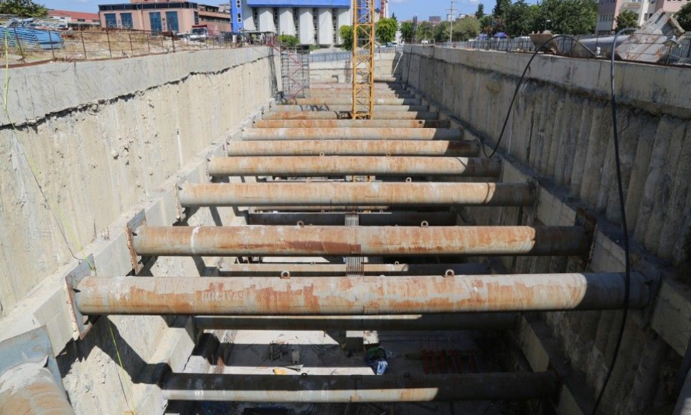 Yer Altı Mühendisliğinde Zorlu Sınav: Derin Kazı ve İksa Sistemleri